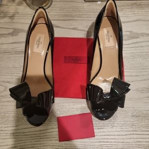 Patent leather D Orsay Valentino kitten heels
